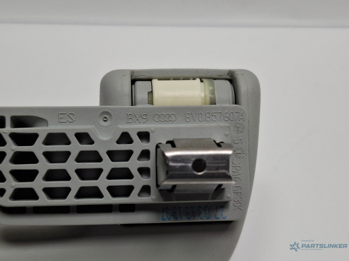 Maner  plafon stanga spate AUDI A3 Sportback 8VA, 8VF 2012 - > TDI CLHA  8V0857607A