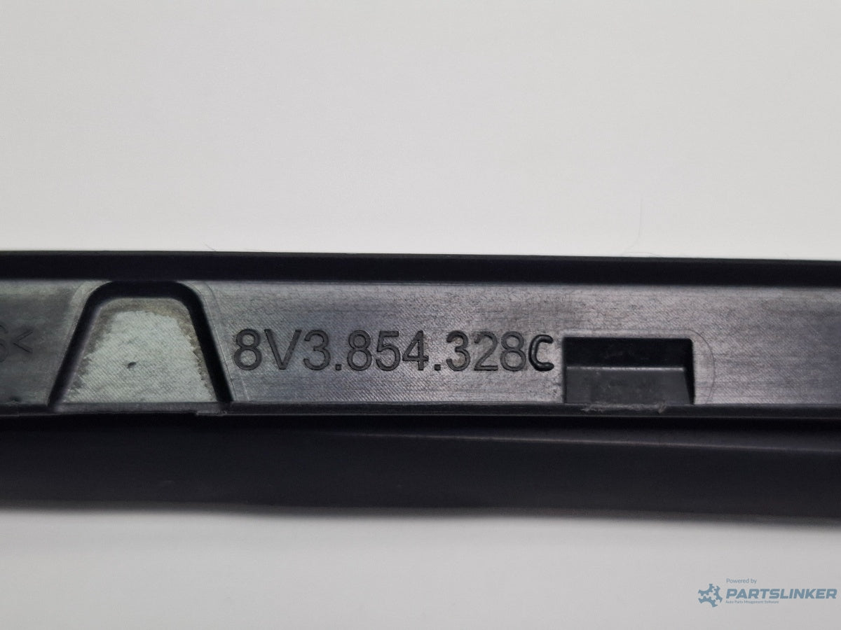 Cheder parbriz dreapta AUDI A3 Sportback 8VA, 8VF 2012 - 2018 , 8V3854328C