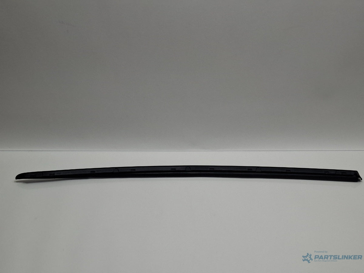 Cheder parbriz dreapta AUDI A3 Sportback 8VA, 8VF 2012 - 2018 , 8V3854328C