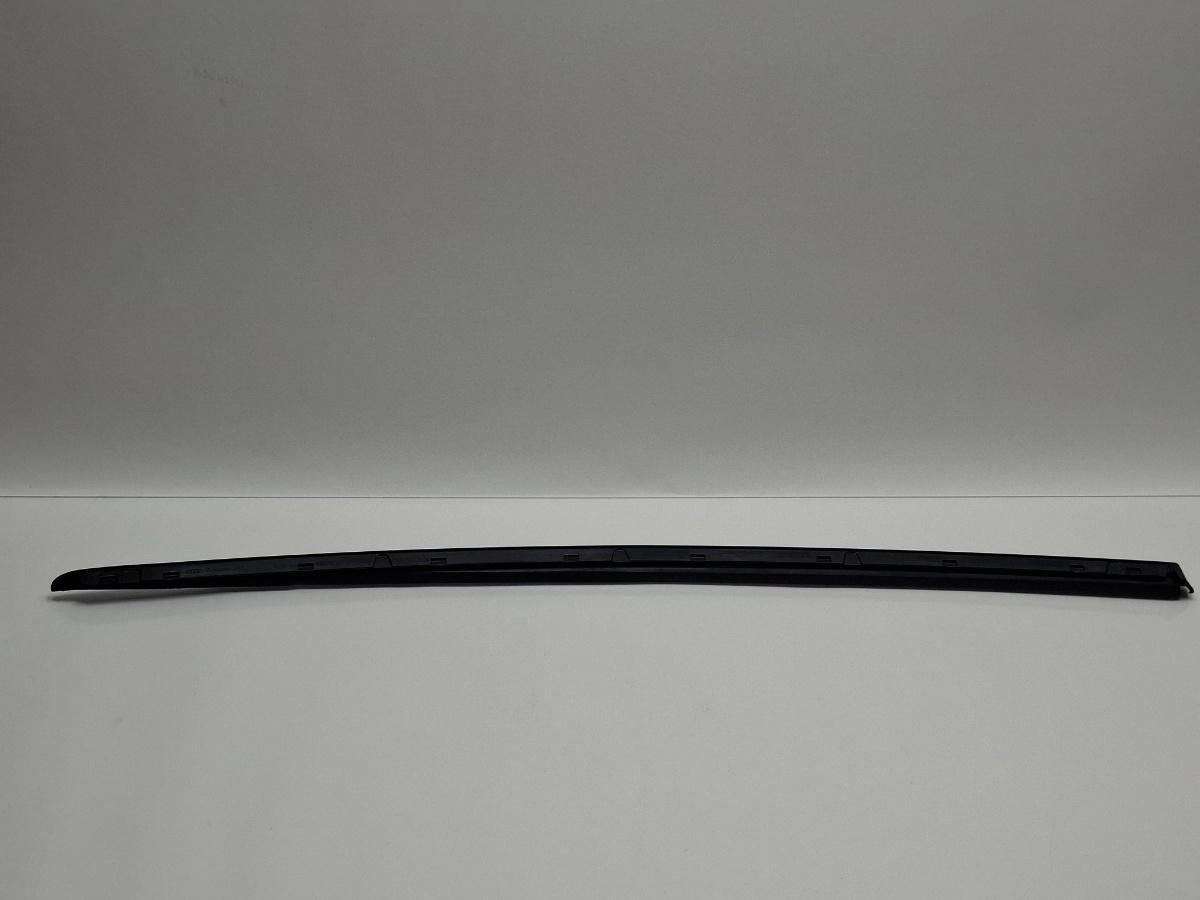 Cheder parbriz dreapta AUDI A3 Sportback 8VA, 8VF 2012 - 2018 , 8V3854328C