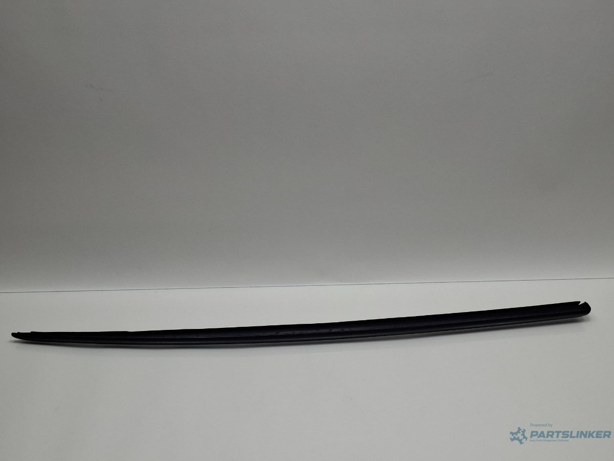 Cheder parbriz dreapta AUDI A3 Sportback 8VA, 8VF 2012 - 2018 , 8V3854328C