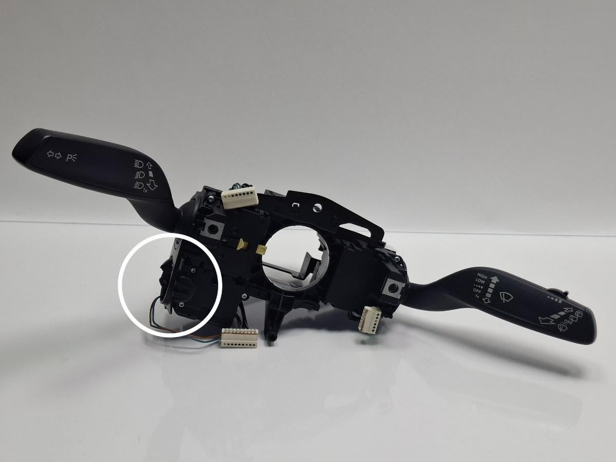 Bloc manete defect AUDI A3 Sportback 8VA, 8VF 2012 - > TDI CLHA 8V0953521B