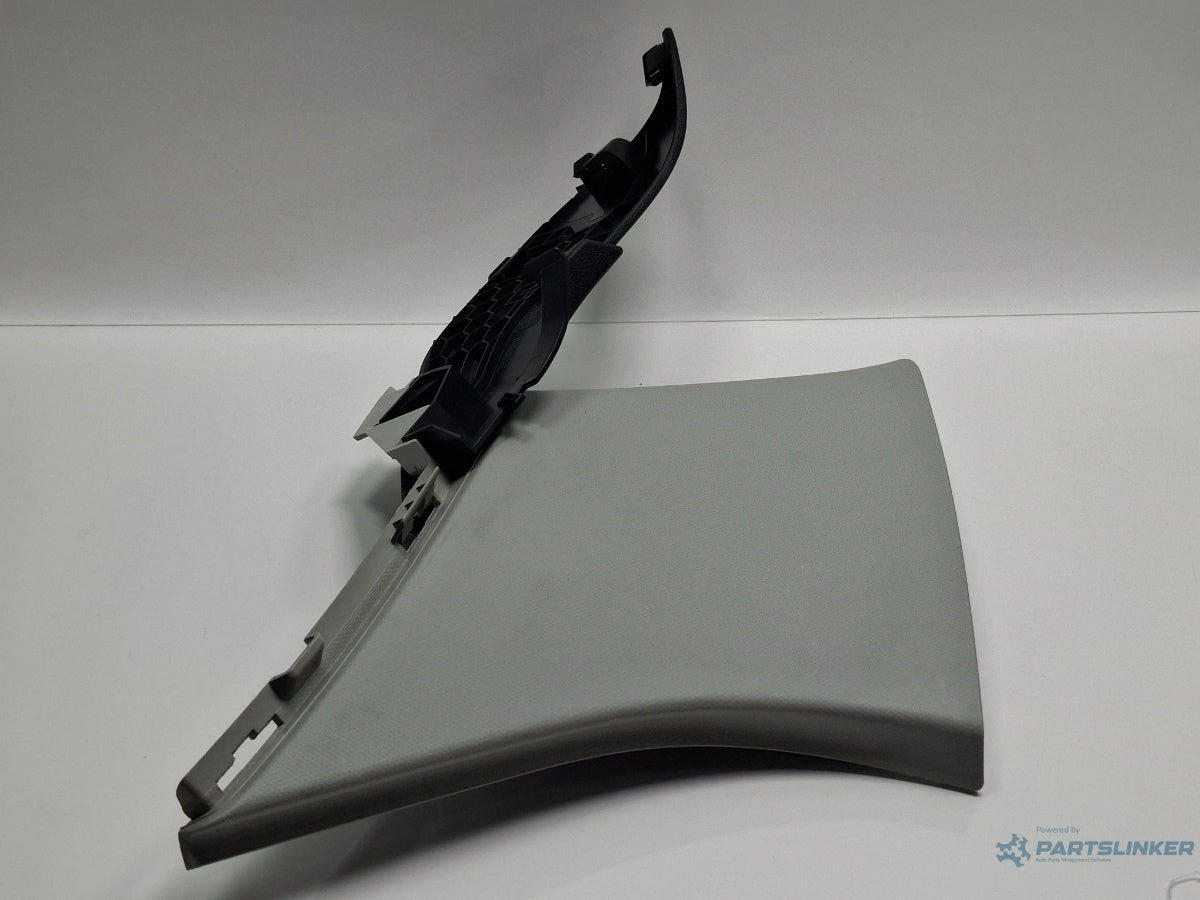 Ornament stalp (D) dreapta spate AUDI A3 Sportback 8VA, 8VF 2012 - > TDI CLHA  8V4868606