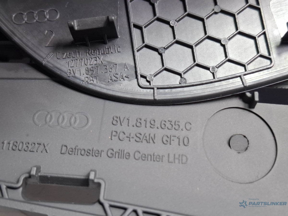 Ornament plansa bord AUDI A3 Sportback 8VA, 8VF 2012 - > TDI CLHA 8V1857367A , 8V1819635C