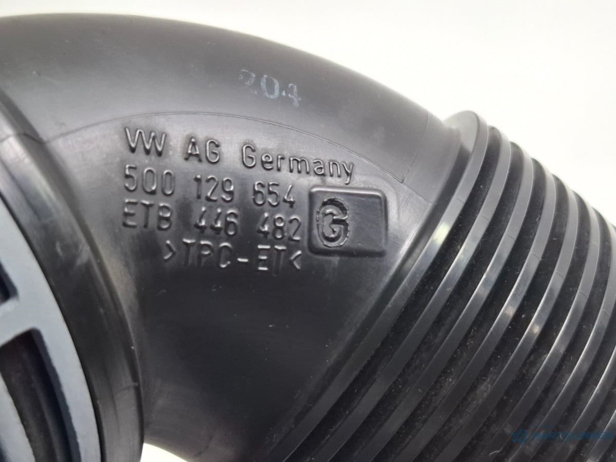 Furtun admisie aer AUDI A3 Sportback 8VA, 8VF 2012 - > TDI CLHA 5Q0129654G