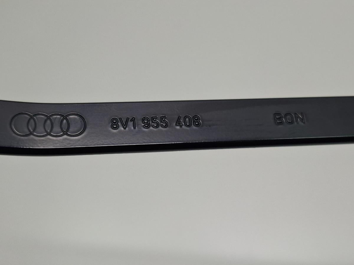 Brat stergator dreapta AUDI A3 Sportback 8VA, 8VF 2012 - > TDI CLHA 8V1955408