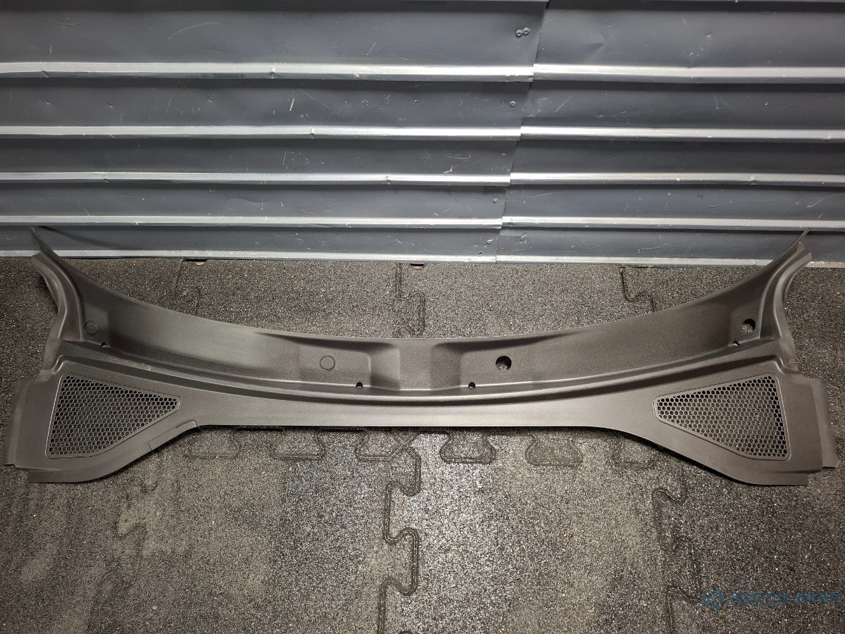 Grila stergatoare AUDI A3 Sportback 8VA, 8VF 2012 - > TDI CLHA 8V1819403