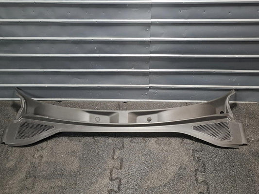 Grila stergatoare AUDI A3 Sportback 8VA, 8VF 2012 - > TDI CLHA 8V1819403