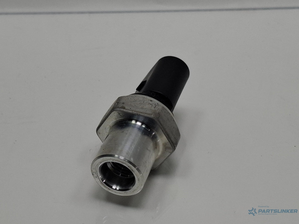 Senzor presiune AC AUDI A3 Sportback 8VA, 8VF 2012 - > TDI CLHA 4H0959126A