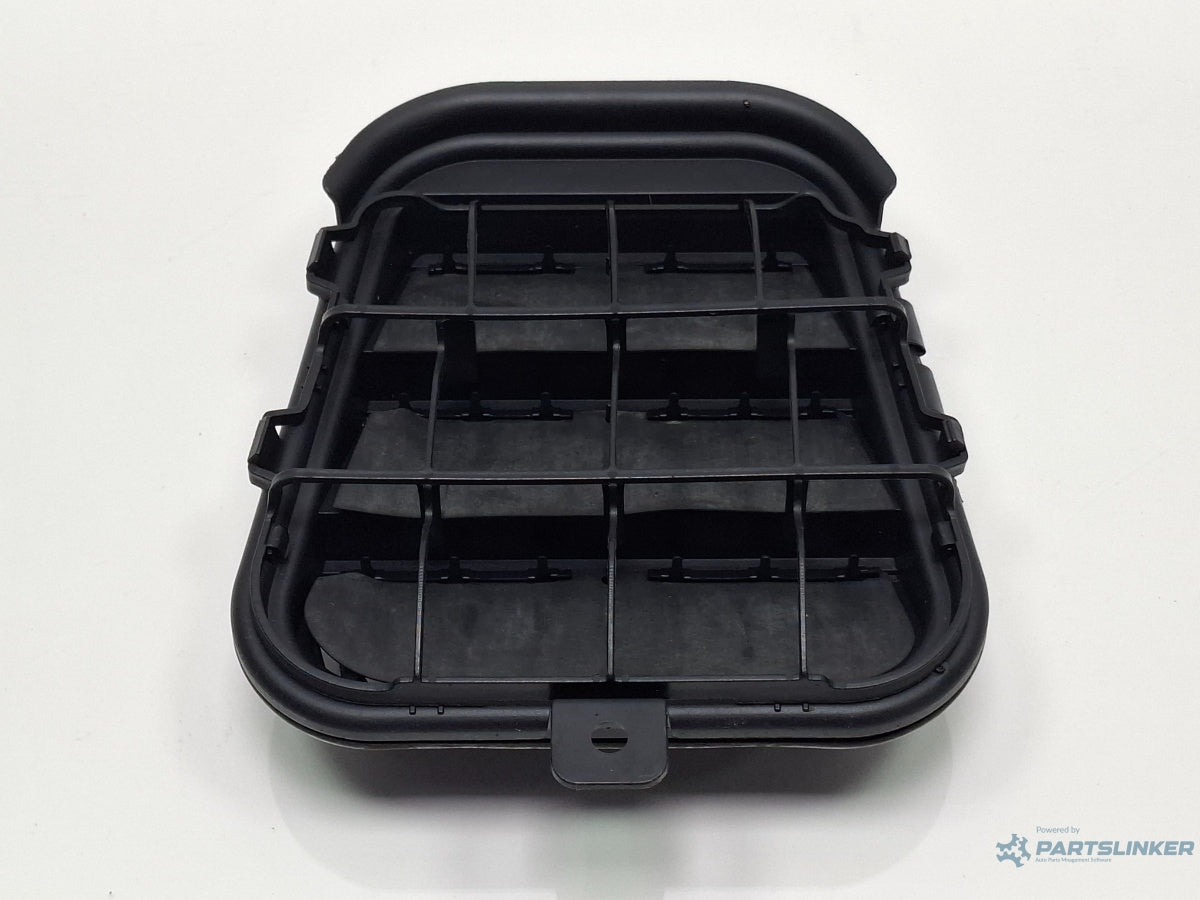 Grila ventilatie aripi spate AUDI A3 Sportback 8VA, 8VF 2012 - > TDI CLHA 4G9819181B