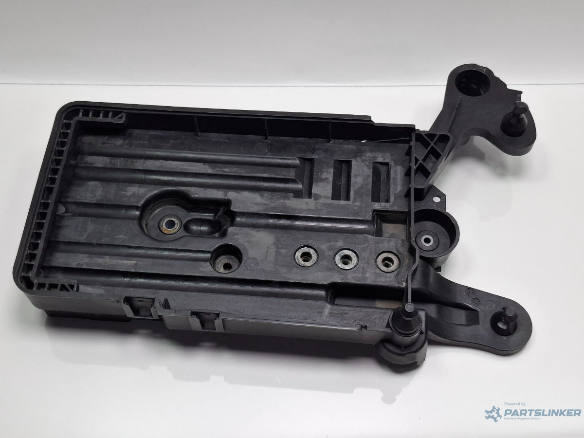 Suport baterie AUDI A3 Sportback 8VA, 8VF 2012 - > TDI CLHA 5Q0915321G , 5Q0915331H