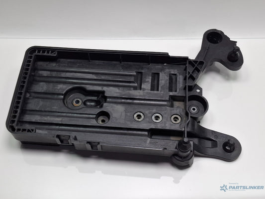 Suport baterie AUDI A3 Sportback 8VA, 8VF 2012 - > TDI CLHA 5Q0915321G , 5Q0915331H