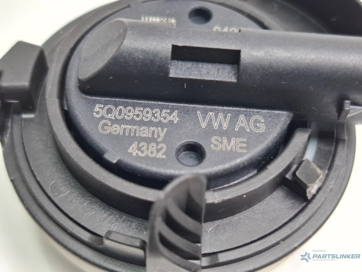 Senzor impact usa dreapta fata AUDI A3 Sportback 8VA, 8VF 2012 - > TDI CLHA 5Q0959354