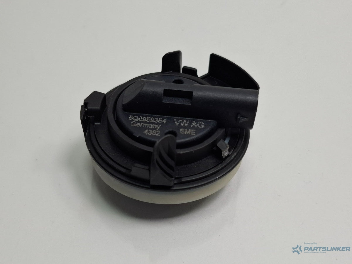 Senzor impact usa dreapta fata AUDI A3 Sportback 8VA, 8VF 2012 - > TDI CLHA 5Q0959354