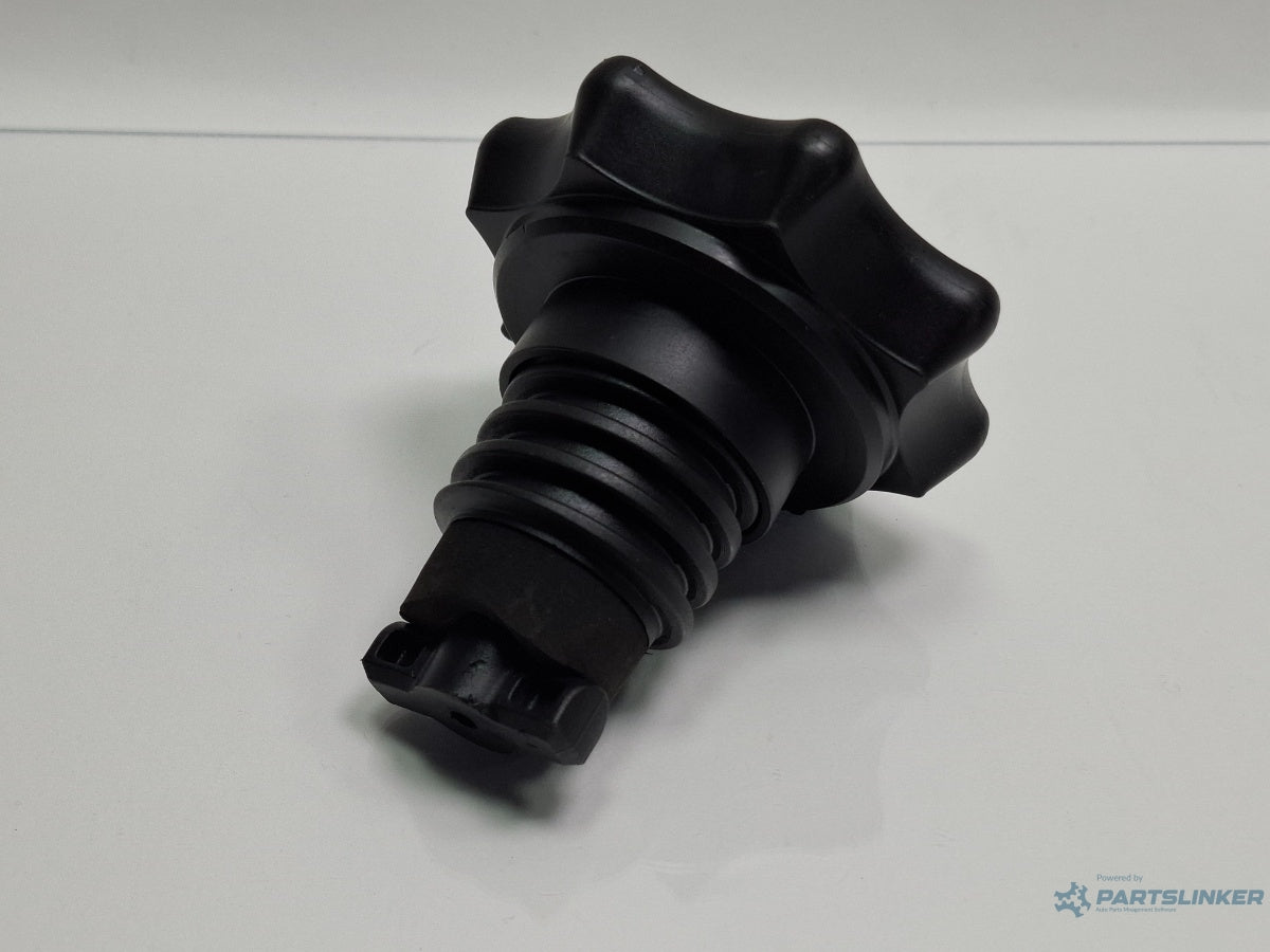 Surub fixare roata de rezerva AUDI A3 Sportback 8VA, 8VF 2012 - > TDI CLHA 1K0803899D