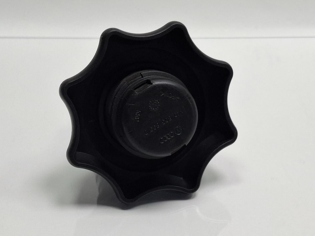 Surub fixare roata de rezerva AUDI A3 Sportback 8VA, 8VF 2012 - > TDI CLHA 1K0803899D