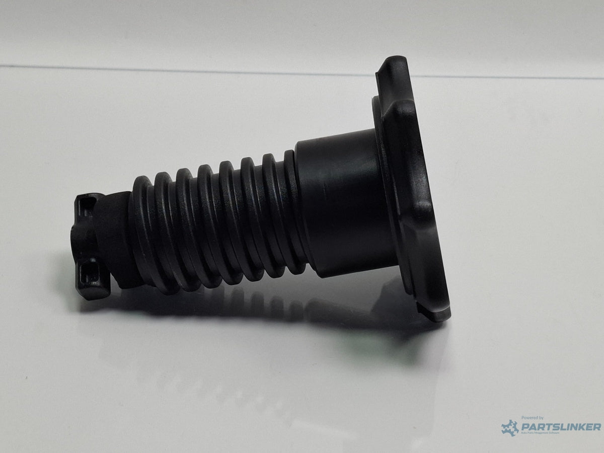 Surub fixare roata de rezerva AUDI A3 Sportback 8VA, 8VF 2012 - > TDI CLHA 5Q0803899