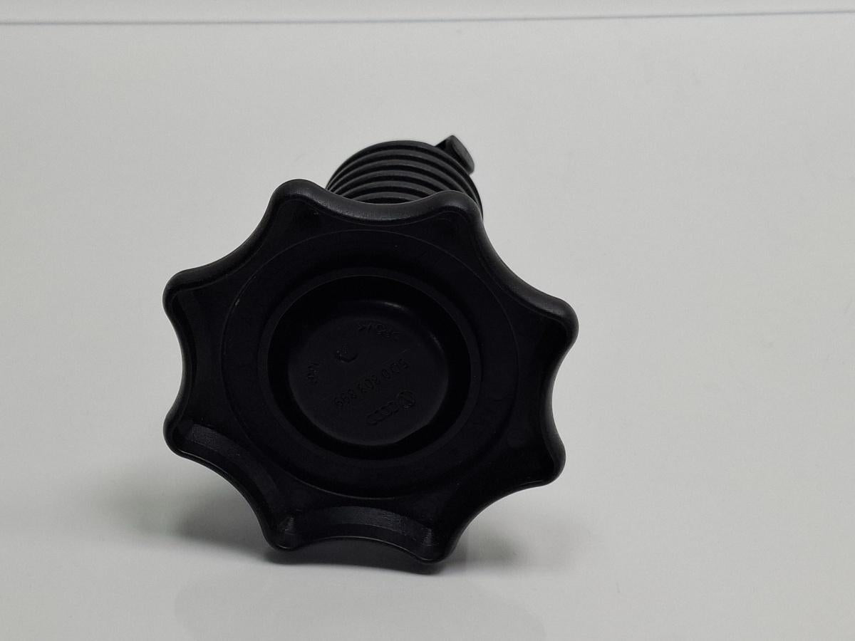 Surub fixare roata de rezerva AUDI A3 Sportback 8VA, 8VF 2012 - > TDI CLHA 5Q0803899