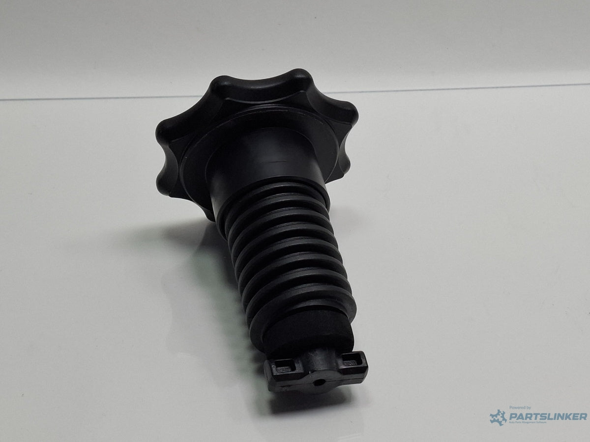 Surub fixare roata de rezerva AUDI A3 Sportback 8VA, 8VF 2012 - > TDI CLHA 5Q0803899