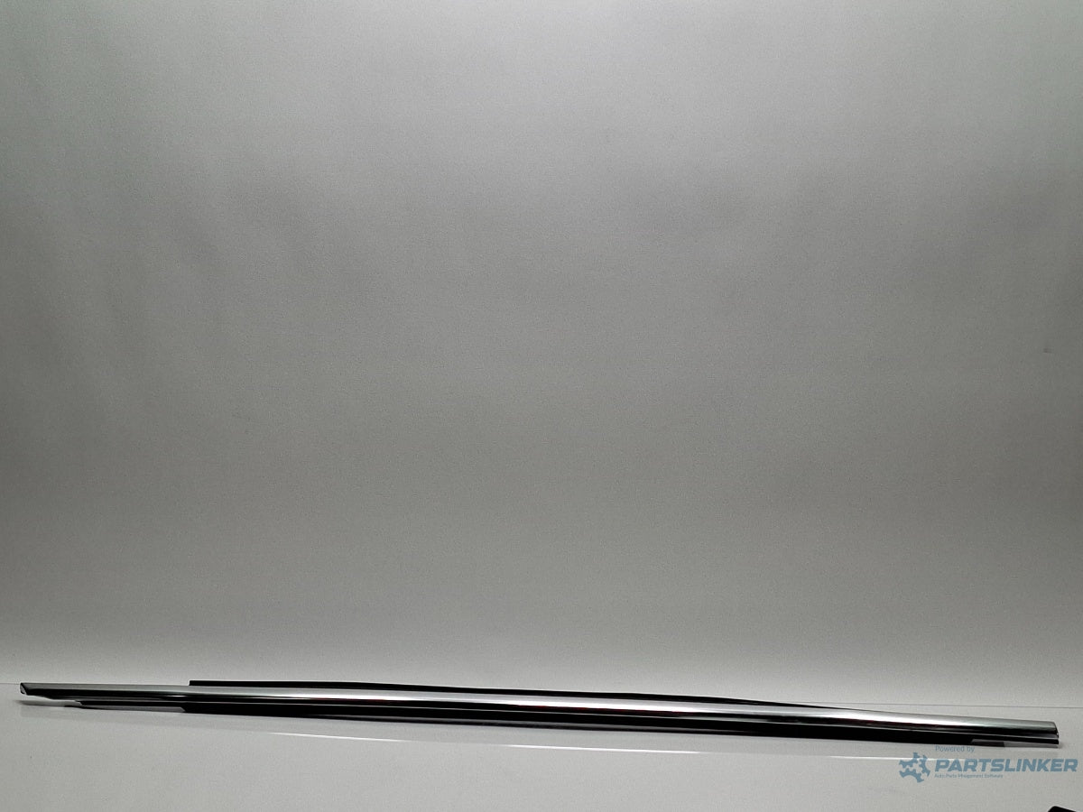 Perie geam cromat spate AUDI A3 Sportback 8VA, 8VF 2012 - > TDI CLHA 8V4853763/4