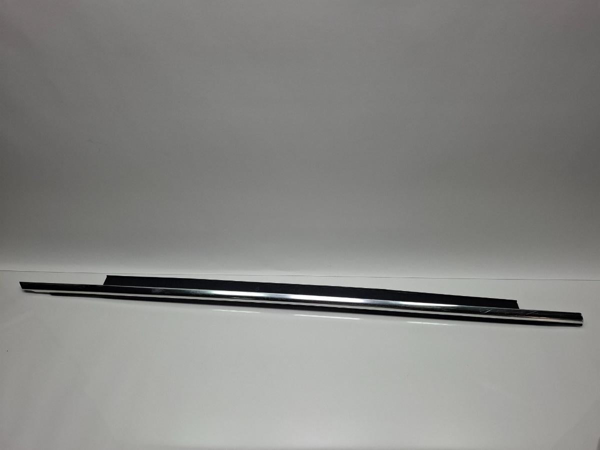 Perie geam cromat spate AUDI A3 Sportback 8VA, 8VF 2012 - > TDI CLHA 8V4853763/4