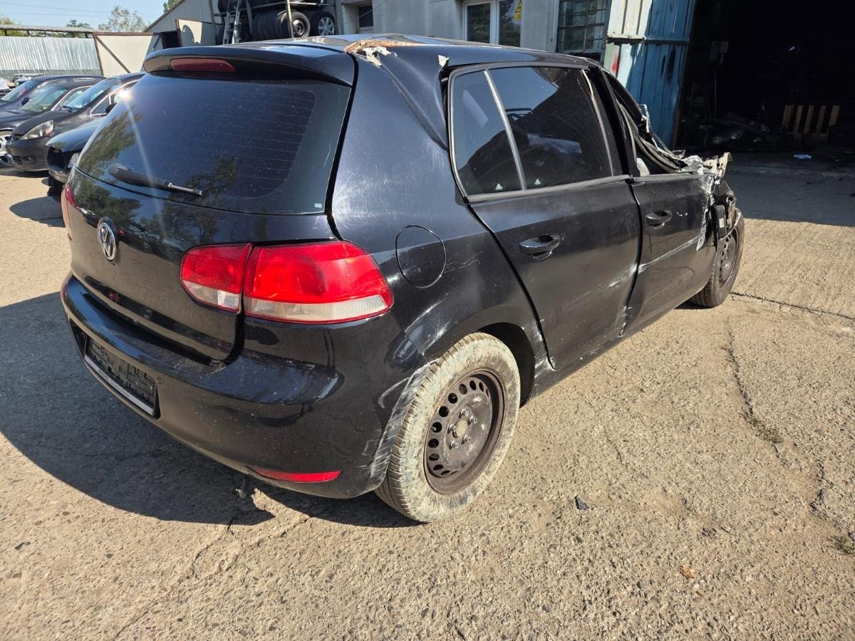 Dezmembrez VOLKSWAGEN GOLF VI 5K1 2009 2.0 TDI CBDC 81KW|110HP