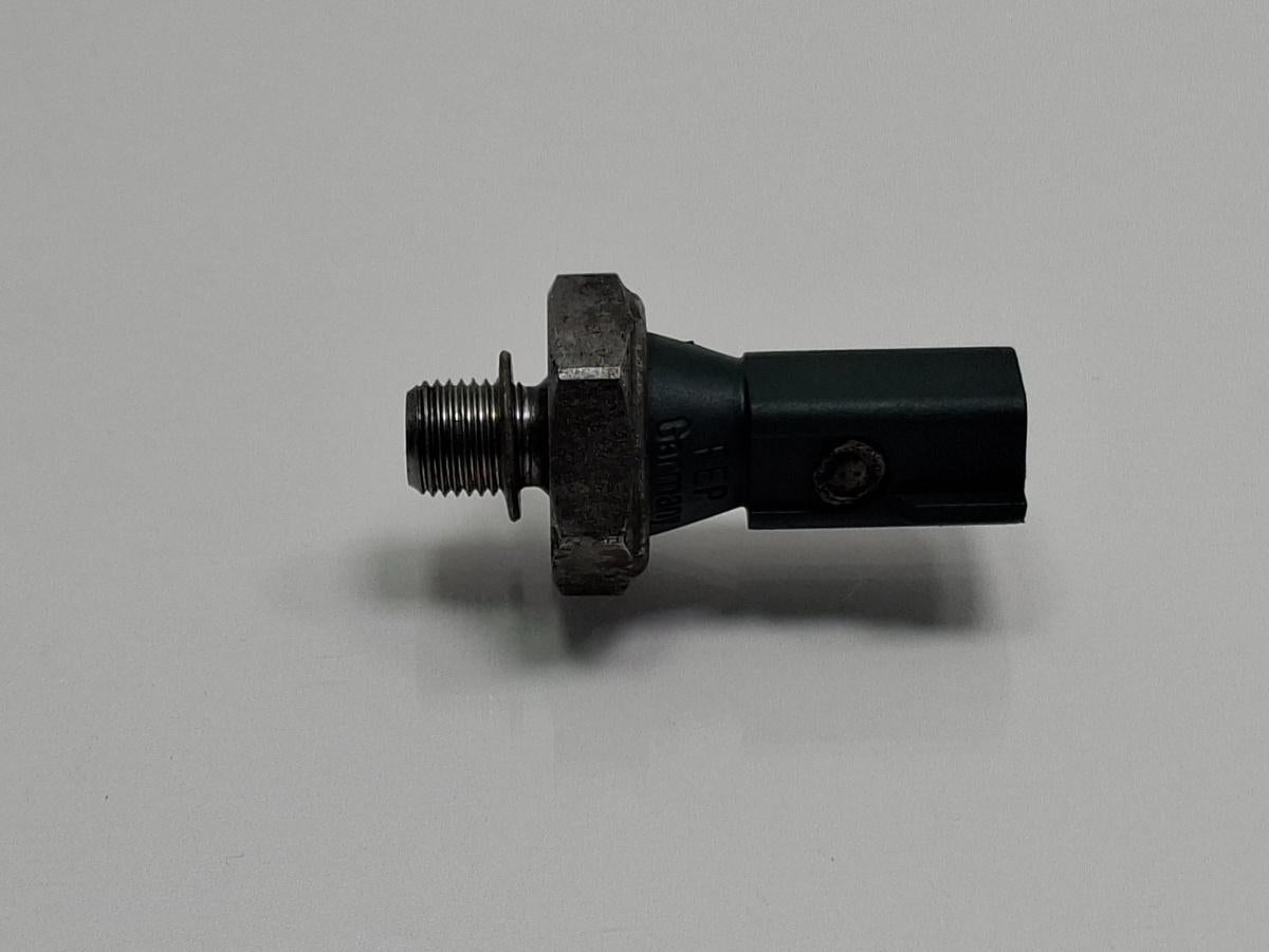 Senzor presiune ulei AUDI A3 Sportback 8VA, 8VF 2012 - > TDI CLHA 036919081C