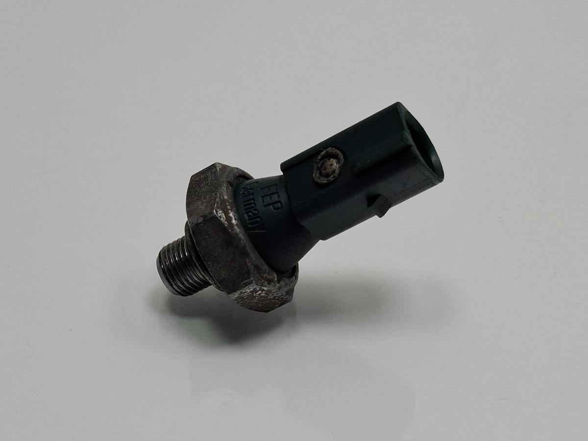 Senzor presiune ulei AUDI A3 Sportback 8VA, 8VF 2012 - > TDI CLHA 036919081C