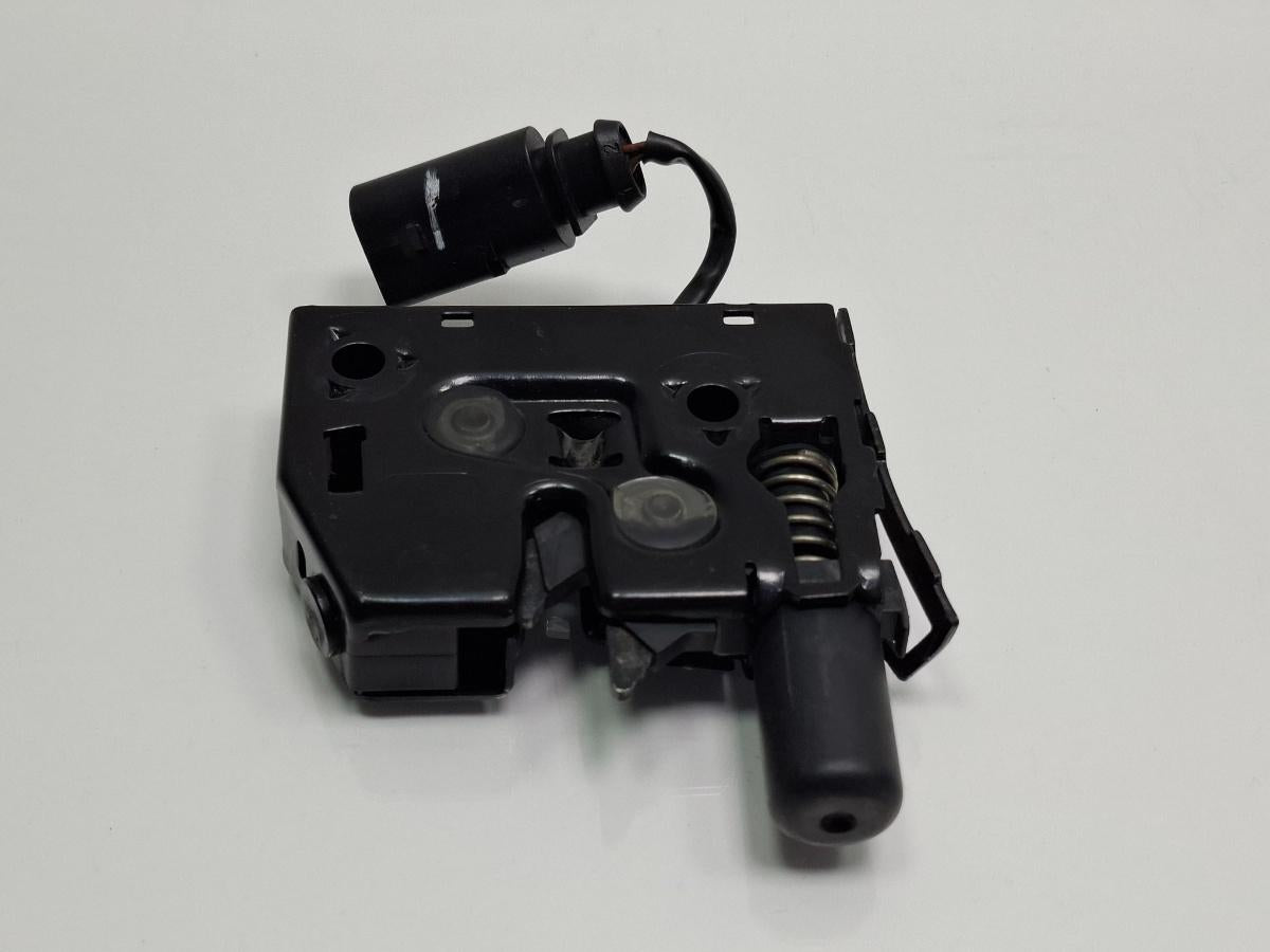 Broasca capota motor AUDI A3 Sportback 8VA, 8VF 2012 - > TDI CLHA 8V0823509
