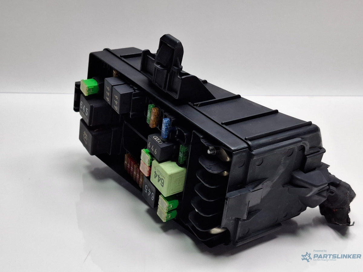 Panou sigurante motor AUDI A3 Sportback 8VA, 8VF 2012 - > TDI CLHA 5Q0937125A