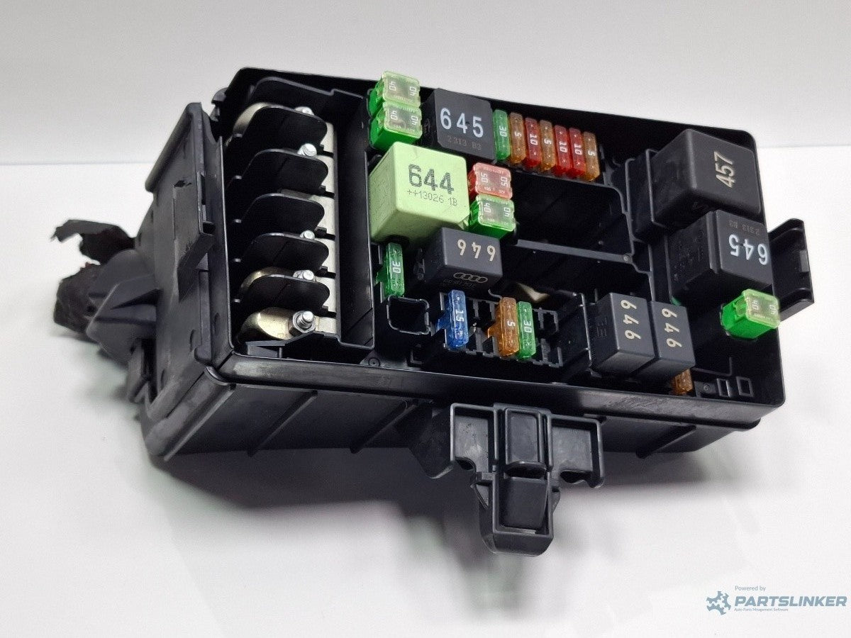 Panou sigurante motor AUDI A3 Sportback 8VA, 8VF 2012 - > TDI CLHA 5Q0937125A