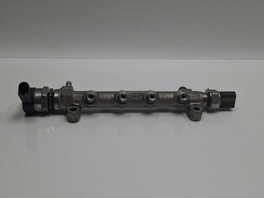 Rampa injectoare AUDI A3 Sportback 8VA, 8VF 2012 - > TDI CLHA 04L089B