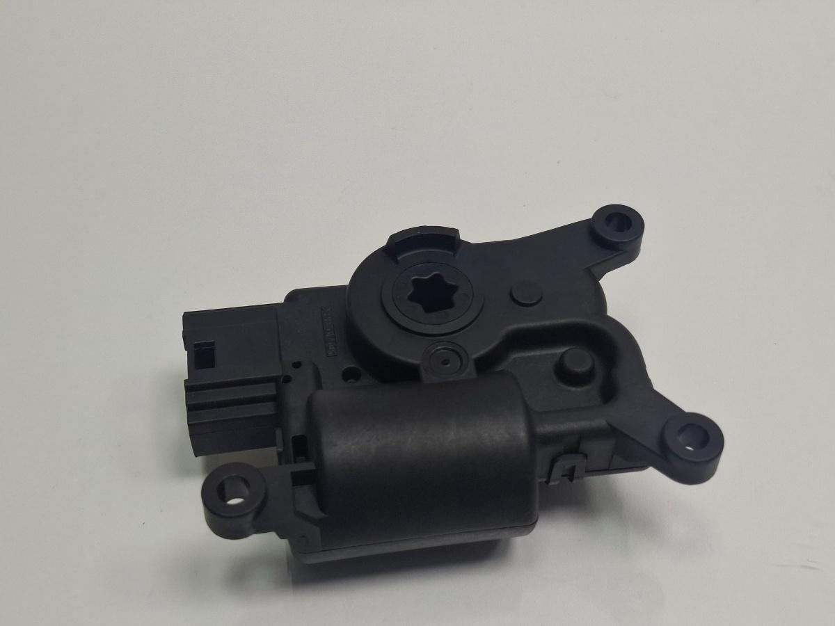 Motoras aeroterma V107 AUDI A3 Sportback 8VA, 8VF 2012 - > TDI CLHA 5Q0907511D