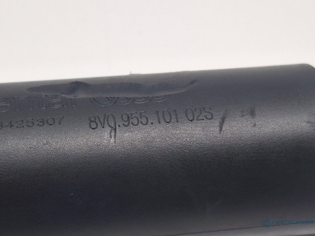 Spalator far stanga AUDI A3 Sportback 8VA, 8VF 2012 - > TDI CLHA 8V0955101