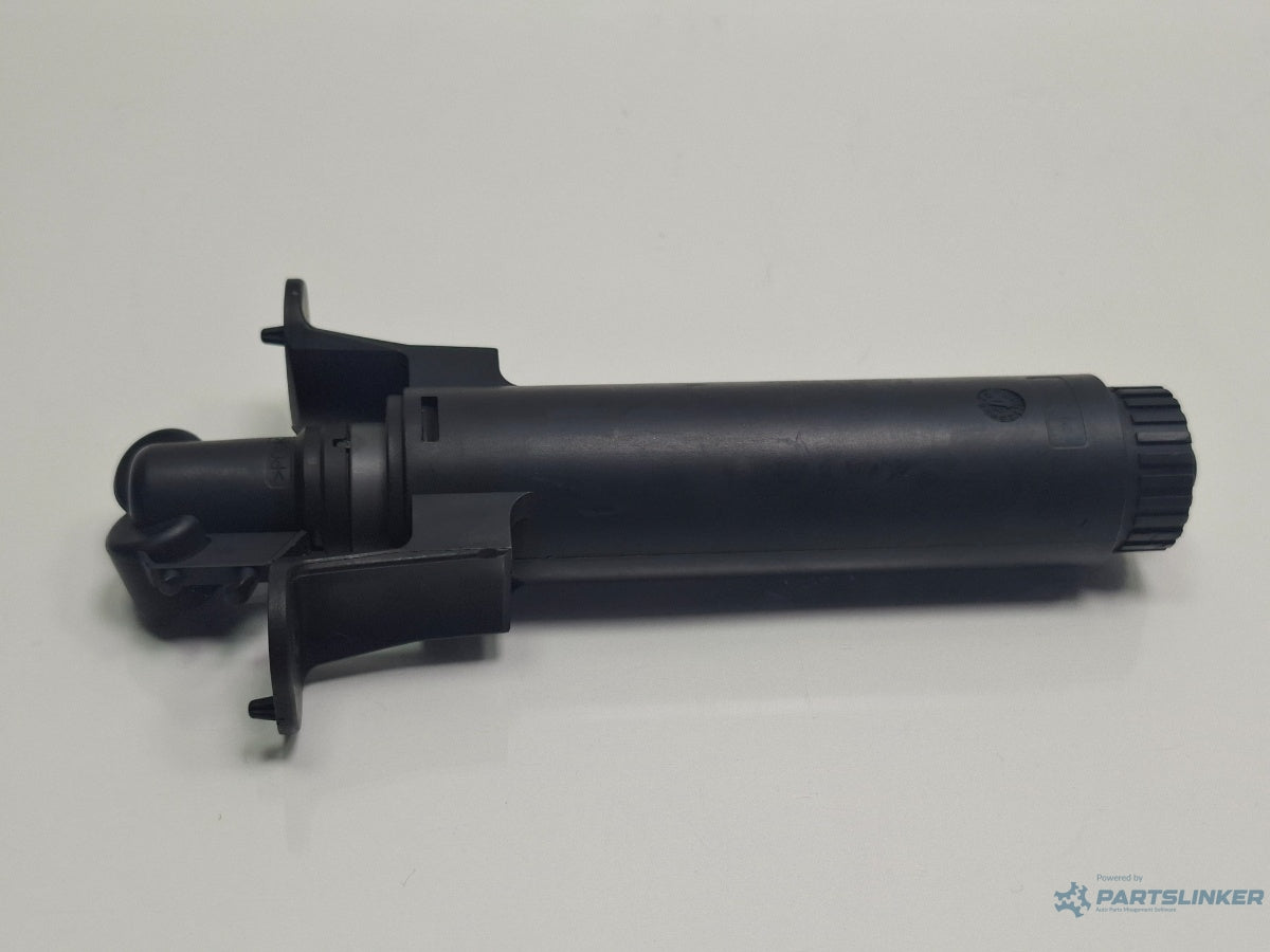 Spalator far stanga AUDI A3 Sportback 8VA, 8VF 2012 - > TDI CLHA 8V0955101