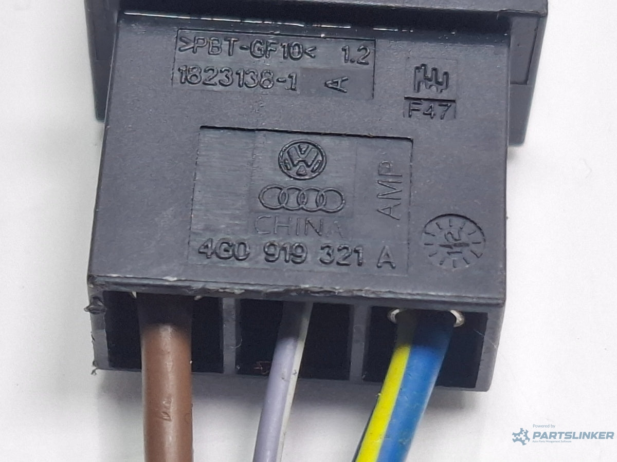 Mufa conector 3 pini AUDI A3 Sportback 8VA, 8VF 2012 - > TDI CLHA 4G0919321A