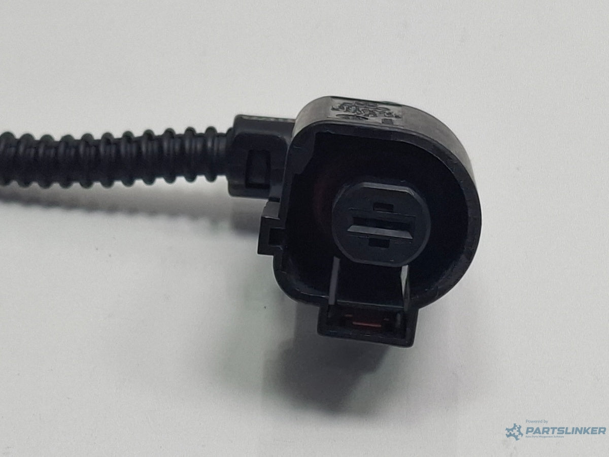 Mufa conector 1 pin AUDI A3 Sportback 8VA, 8VF 2012 - > TDI CLHA 1K0973751