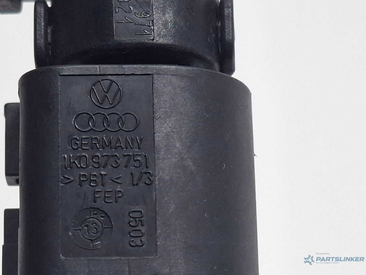 Mufa conector 1 pin AUDI A3 Sportback 8VA, 8VF 2012 - > TDI CLHA 1K0973751