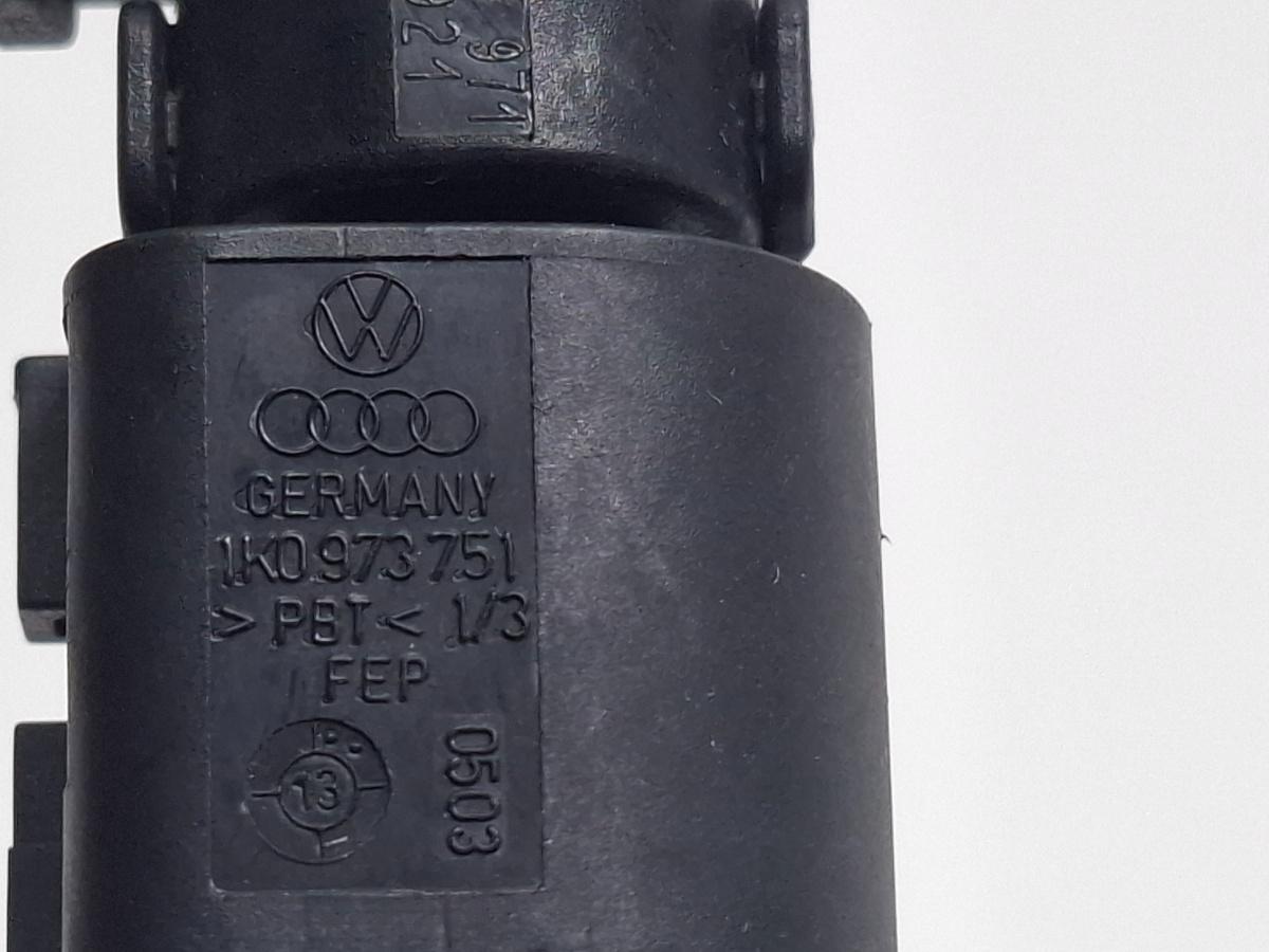 Mufa conector 1 pin AUDI A3 Sportback 8VA, 8VF 2012 - > TDI CLHA 1K0973751