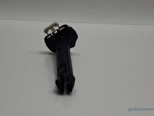 Maneta levier blocare tetiera fata AUDI A3 Sportback 8VA, 8VF 2012 - > TDI CLHA 8T0881920