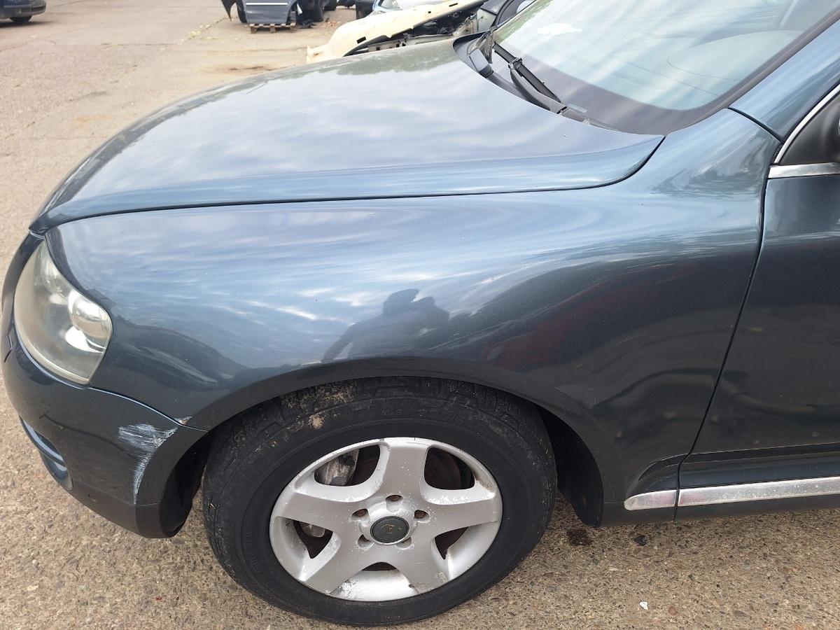 Aripa stanga fata VOLKSWAGEN TOUAREG 7LA, 7L6, 7L7 2002 - 2006 , gri LD7U