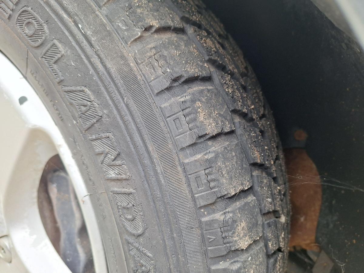 Jante din aliaj cu cauciucuri 236/65 R17 VOLKSWAGEN TOUAREG 2002 - 2013  5x130 7L6601025B