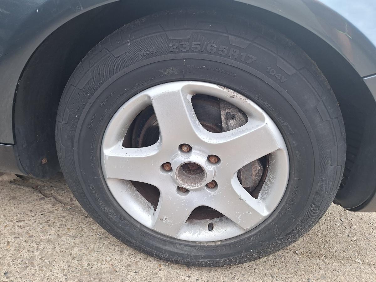 Jante din aliaj cu cauciucuri 236/65 R17 VOLKSWAGEN TOUAREG 2002 - 2013  5x130 7L6601025B
