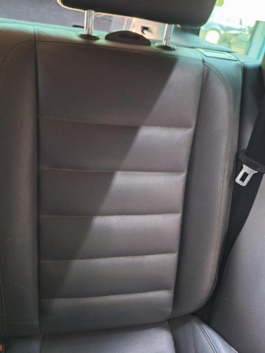 Bancheta spatar spate stanga piele VOLKSWAGEN TOUAREG 7LA, 7L6, 7L7 2002 - 2013 , 7L6885775Q