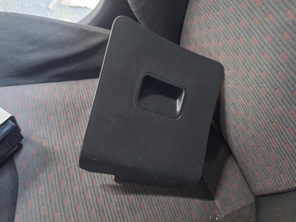 Torpedou buzunar bord sofer SEAT CORDOBA III 6L2 2002 - 2009 6L1857923A