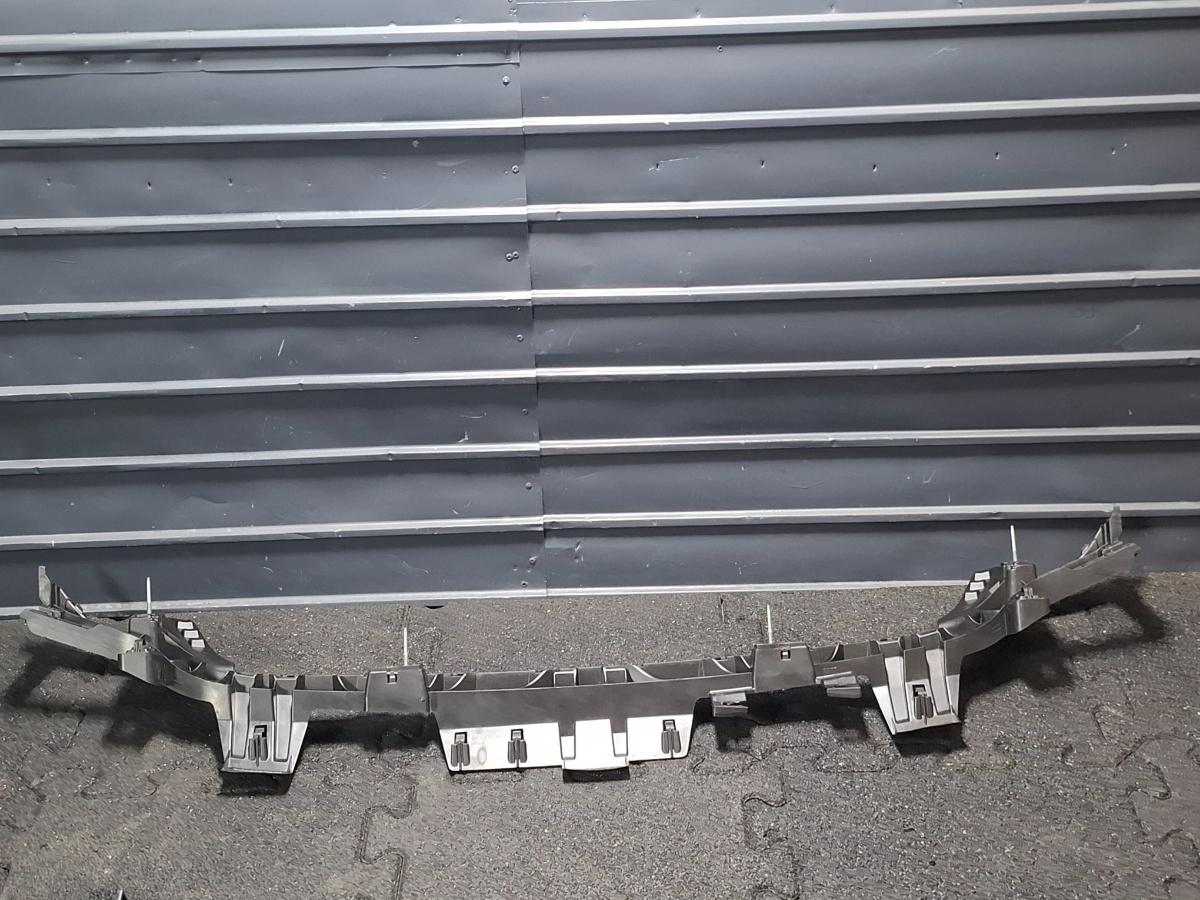 Suport montare bara spate AUDI A3 Sportback 8VA, 8VF 2012 - > TDI CLHA 8V4807385