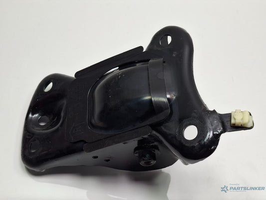 Suport punte dreapta spate AUDI A3 Sportback 8VA, 8VF 2012 - > TDI CLHA 5Q0501546C