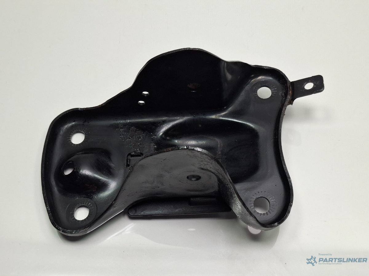 Suport punte dreapta spate AUDI A3 Sportback 8VA, 8VF 2012 - > TDI CLHA 5Q0501546C