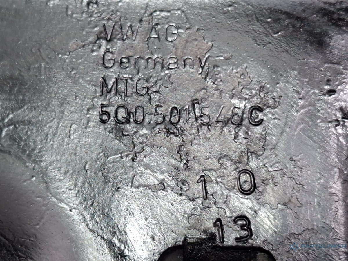 Suport punte dreapta spate AUDI A3 Sportback 8VA, 8VF 2012 - > TDI CLHA 5Q0501546C