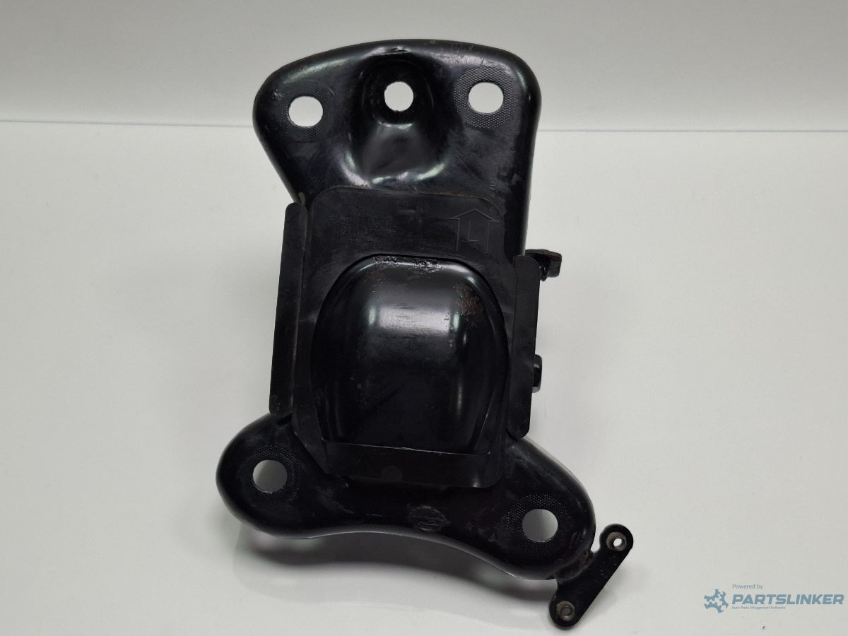 Suport punte stanga spate AUDI A3 Sportback 8VA, 8VF 2012 - > TDI CLHA 5Q0501545C